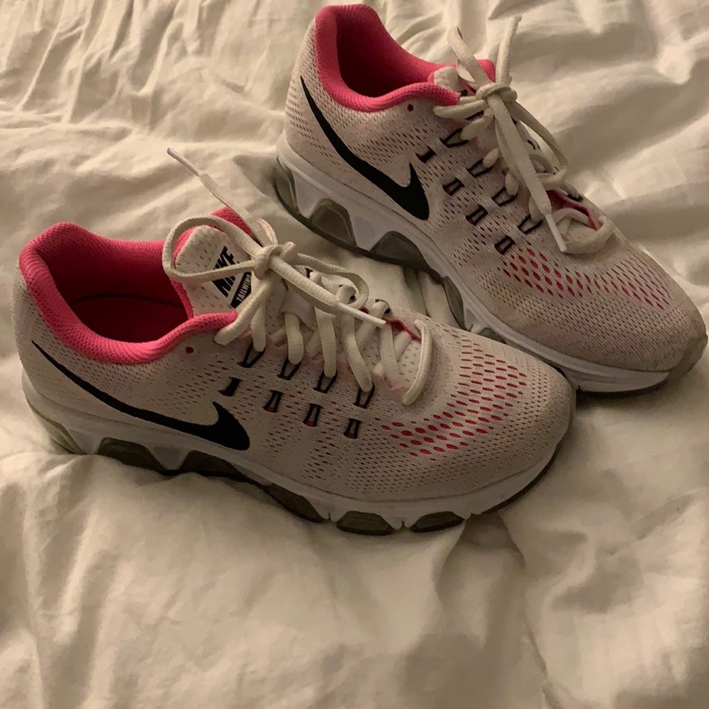 Women’s Nike shoes